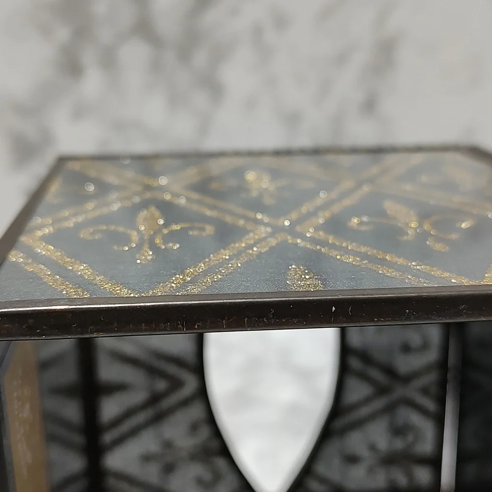 Fleur-de-lis glass vintage tissue cover